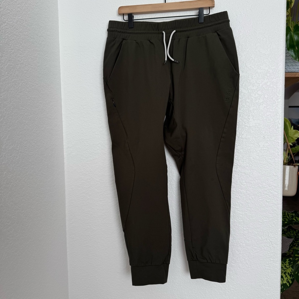Bylt Basics Men's size XL olive Green Jogger Pants like new
